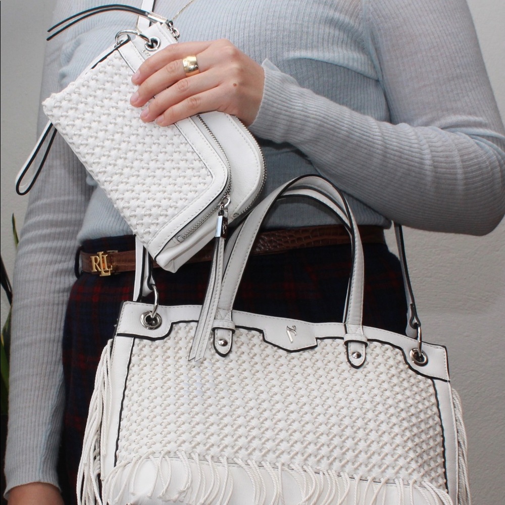 Vera Wang White Simply Vera by